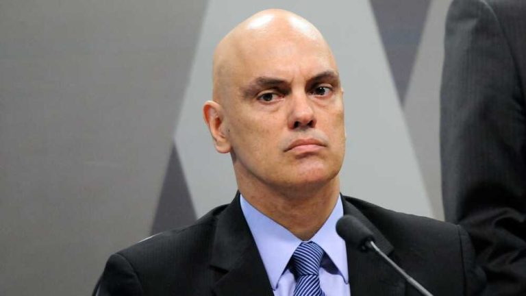 O ministro do Supremo Tribunal Federal (STF) Alexandre de Moraes deu prazo de cinco dias nesta segunda-feira (15) para União e governos estaduais informarem as estratégias adotadas até o momento para enfrentar a varíola dos macacos