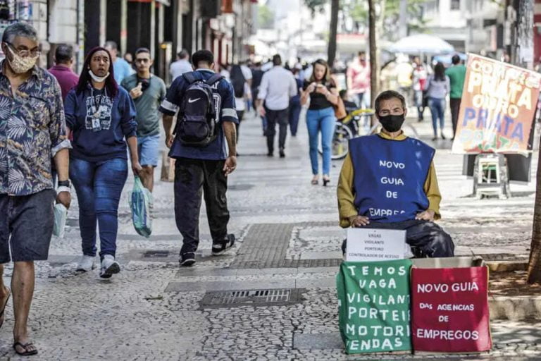Desemprego cai em 22 estados no segundo trimestre