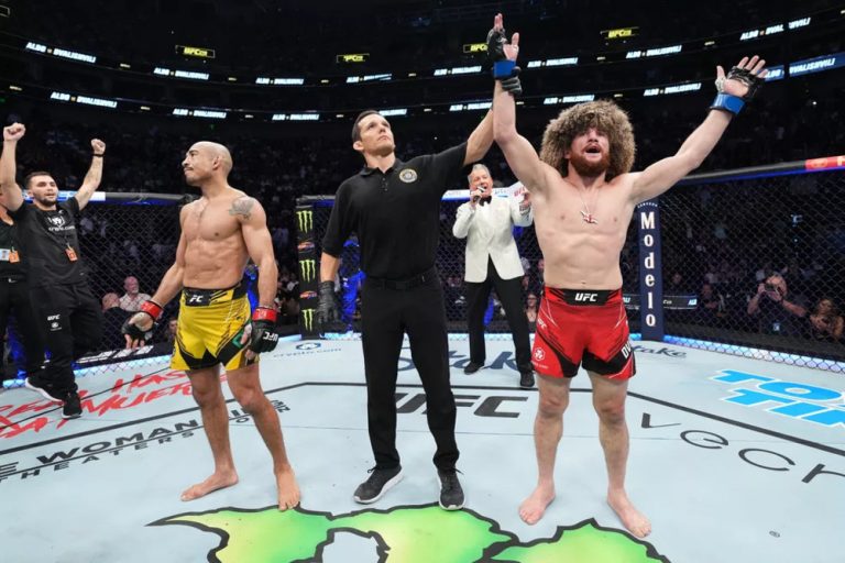 Após três vitórias consecutivas, José Aldo não conseguiu se impor contra o georgiano Merab Dvalishvili no UFC 278, realizado neste sábado (20), em Utah (EUA)