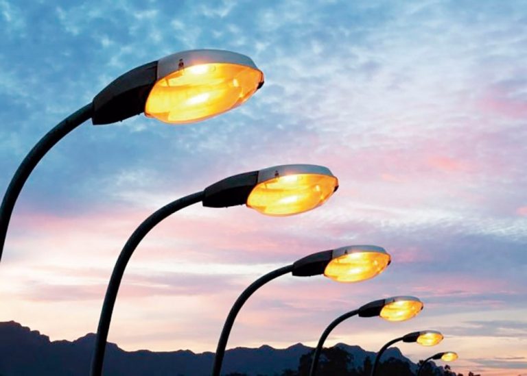 Serviços de iluminação pública recebem fiscalização no Tarumã