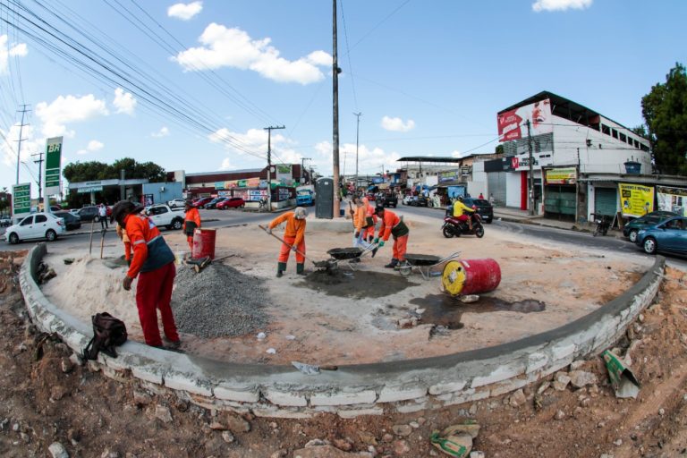 Avenida do Fuxico recebe obras de infraestrutura