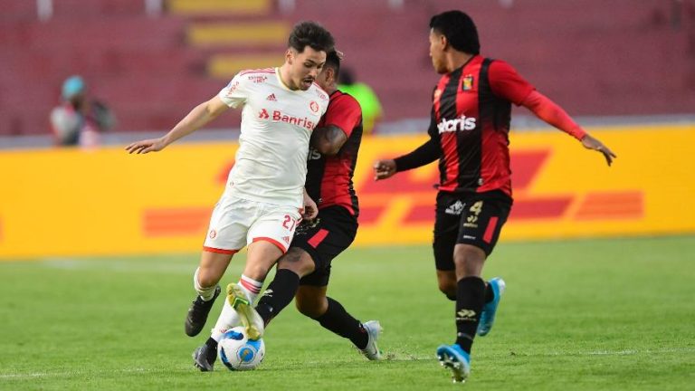 Com um a menos, Inter empata em 0 a 0