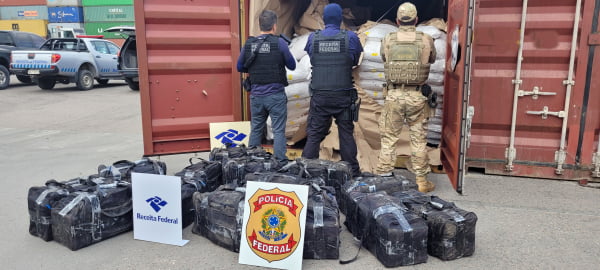 Mais de meia tonelada de cocaína é apreendida em Navegantes
