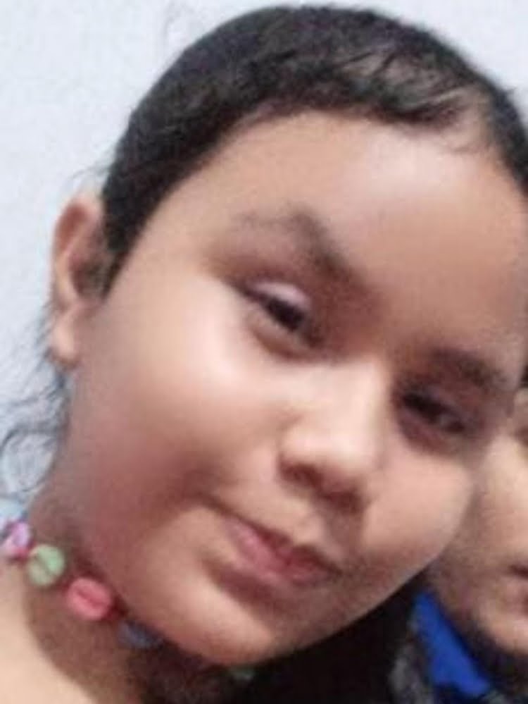 Menina de 12 anos desaparece após sair de casa