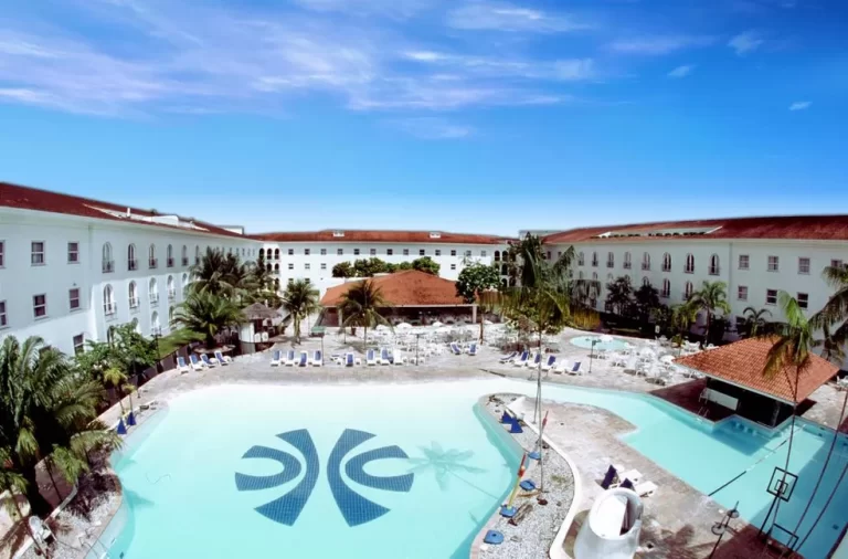 Tropical Hotel deve ser reaberto em dezembro