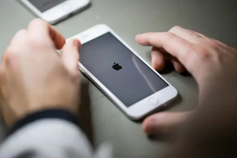 Apple solta atualização de emergência após descobrir falha crítica