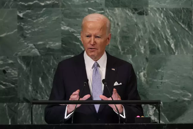 Ameaças nucleares “irresponsáveis” e violação da carta da ONU, diz Biden