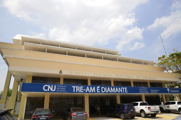 TRE-AM encerra prazo para análise de candidaturas
