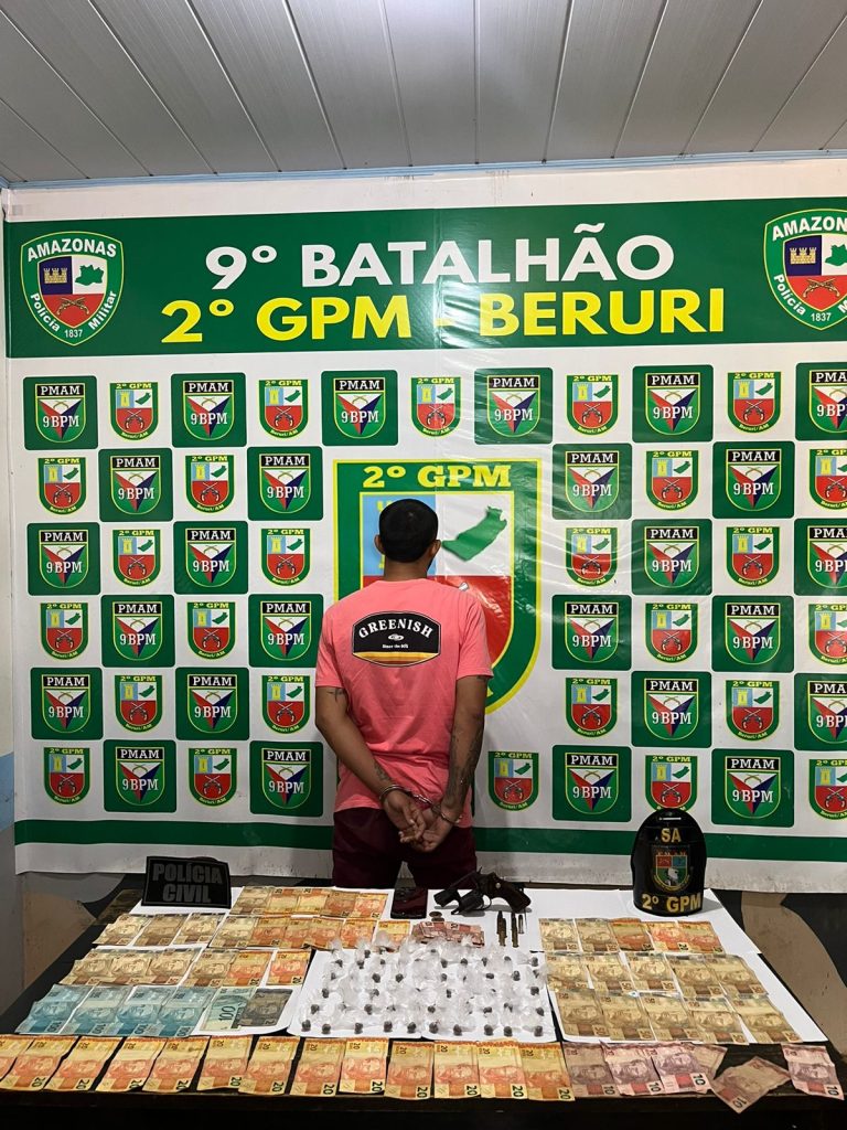 Polícia prende homem por porte ilegal de arma