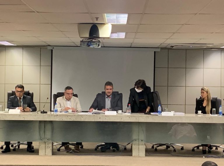 TRE-AM reúne com partidos políticos sobre auditoria das urnas