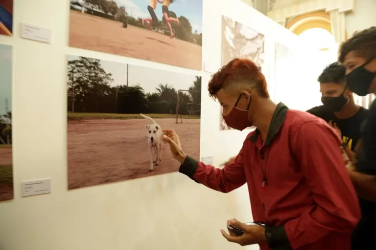 Exposição “Olhares de Tumbira” recebe público em Manaus