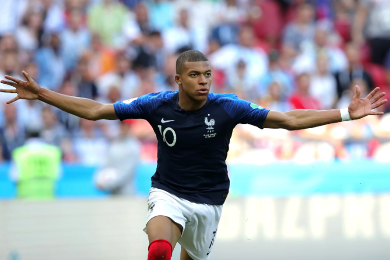 Mbappé se recusa a tirar foto com seleção da França