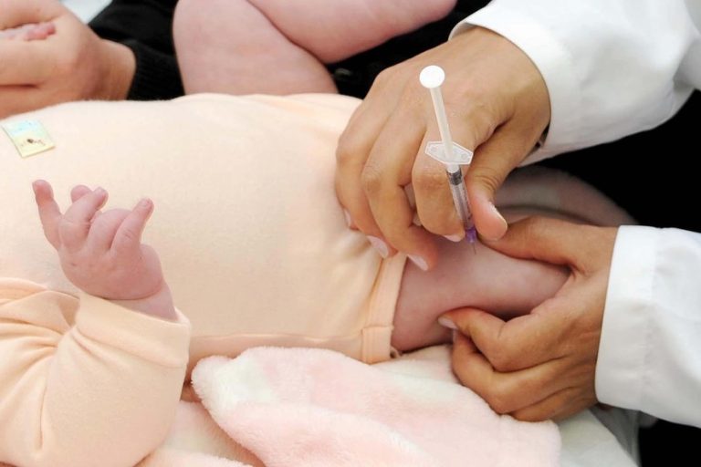 Semsa oferece vacina pentavalente em 171 salas de Manaus; confira a lista