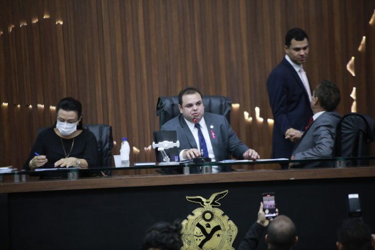 Na primeira sessão após o pleito de domingo, deputados da Assembleia Legislativa do Amazonas (Aleam) avaliaram a mudança das cadeiras no parlamento e afirmaram que a ampliação da base de apoio do governador Wilson Lima (União) é sinal da vontade da população de garantir a continuidade do trabalho