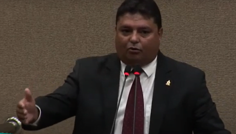Vereador apresenta projeto para impedir instalação de medidores aéreos
