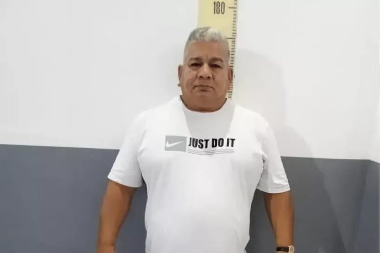 Suspeito de ordenar o assassinato do indigenista Bruno Pereira e do jornalista britânico Dom Phillips, Rubens Villar Coelho, conhecido como Colômbia, foi solto nessa sexta-feira (21) após pagar uma fiança de R$ 15 mil