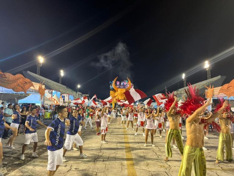 Além dos manauaras, turistas também marcam presença na segunda noite do “Boi Manaus 2022”