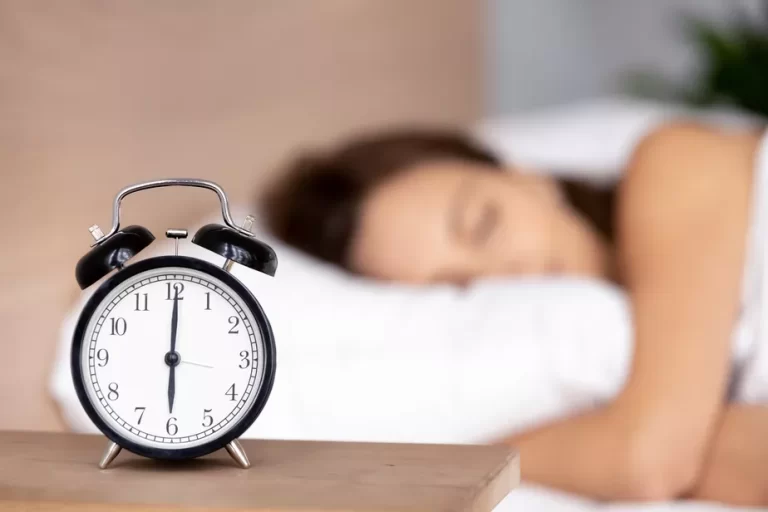 Especialista alerta que dormir 5 horas é prejudicial e pode causar doenças crônicas