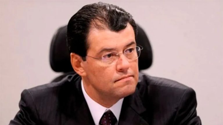 Apuração: Leia nota de Eduardo Braga, reconhecendo derrota em eleição