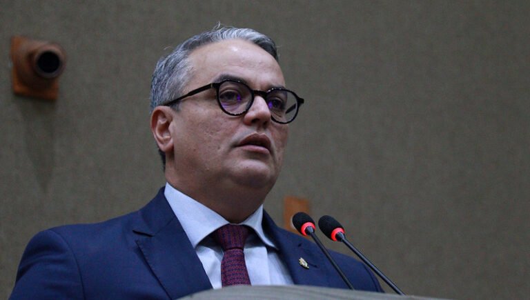 Breval ataca David: cidade virou ‘terra prometida dos negócios’ Breval ataca David: cidade virou ‘terra prometida dos negócios’