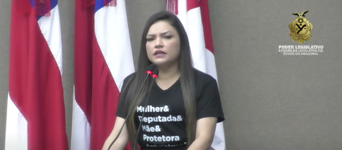 Joana D'arc denuncia importunação sexual e agressão em restaurante