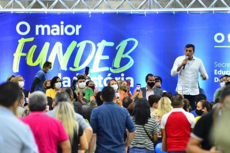 Sefaz e Seduc fazem contas para pagar o abono  Fundeb