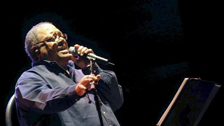Astro cubano da “nova canción”, morre Pablo Milanés