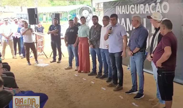 Wilson Lima entrega obra de asfaltamento do ramal Uga-Uga