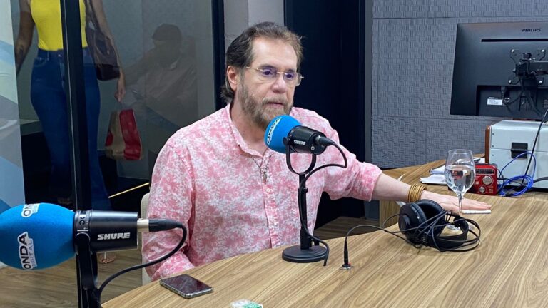 Plínio Valério: "Manifestantes não podem ser chamados de golpistas"