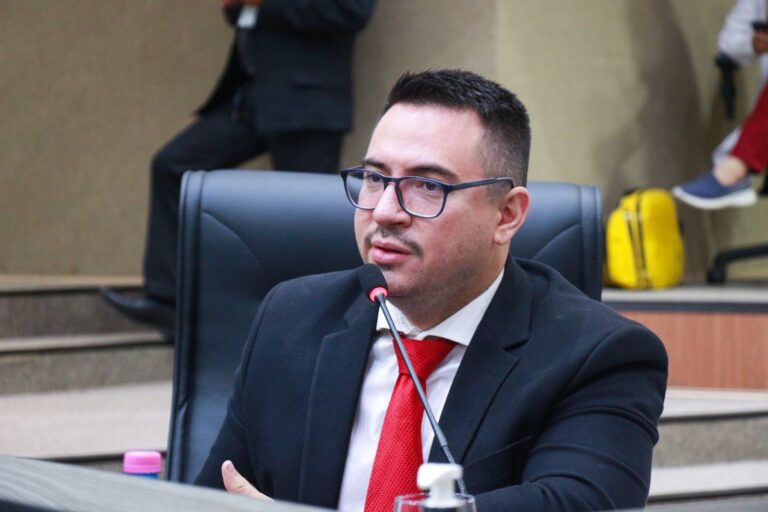 Guedes retira candidatura e Caio André sobe para 21 votos
