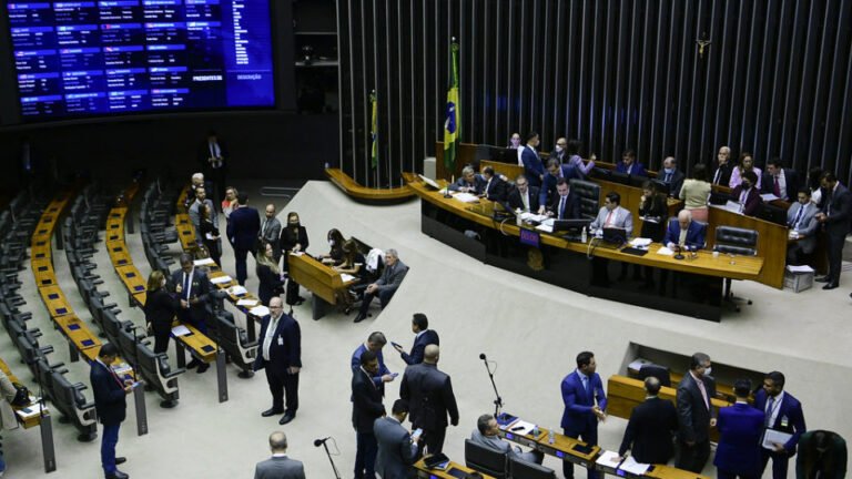 Congresso aprova mudanças nas regras do orçamento secreto