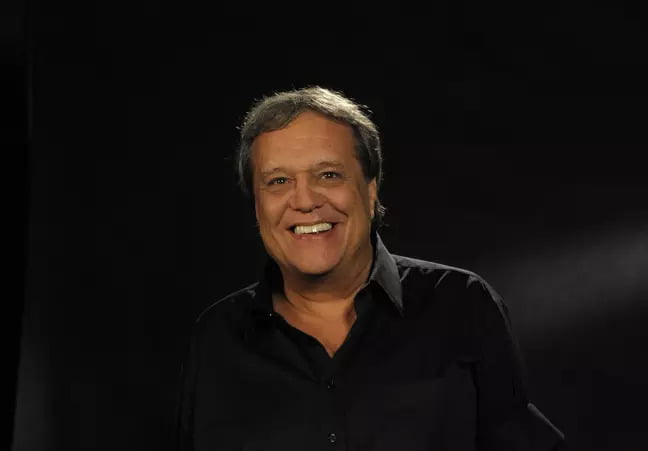 Dennis Carvalho é internado no Rio em estado "muito delicado"