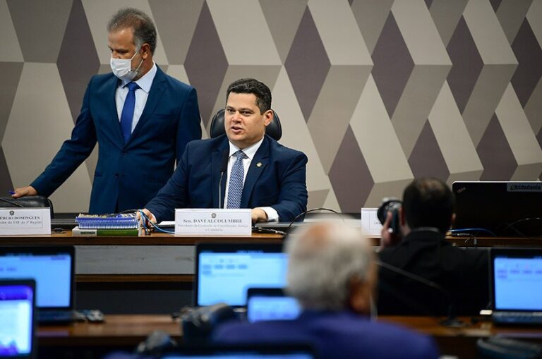 PEC da Transição amplia teto de gastos em R$ 175 bilhões, mas só até 2024