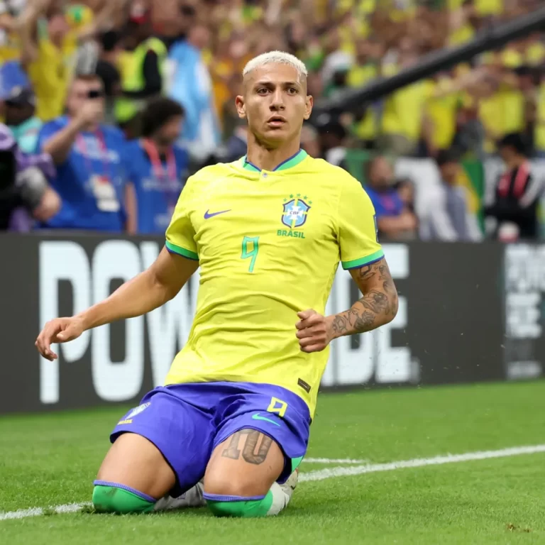 Richarlison será homenageado na Calçada da Fama do ES