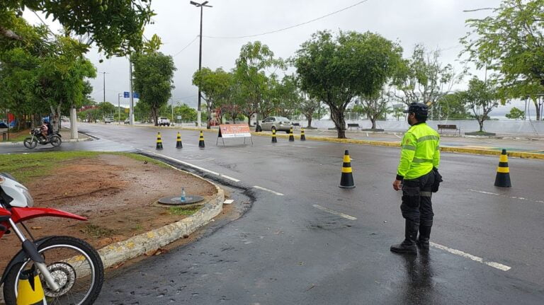 Via é interditada para Réveillon na Ponta Negra