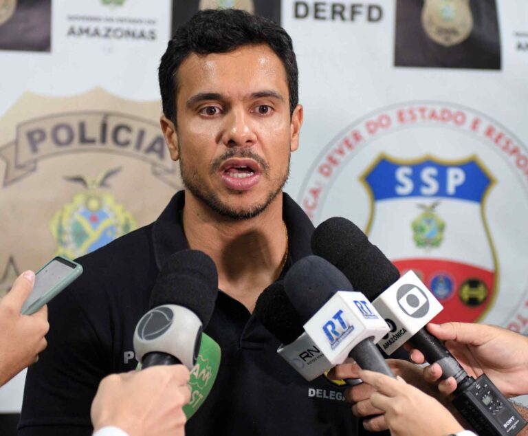 PC prende grupo que exportava veículos roubados para o exterior