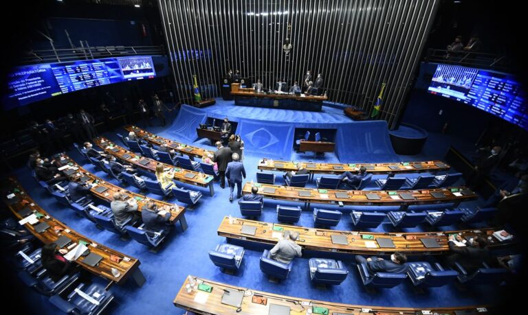 Senado aprova PEC que dá desconto no IPTU para imóveis sustentáveis