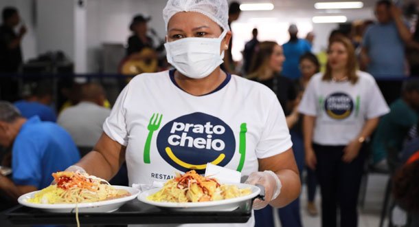 Restaurantes Prato Cheio vão funcionar nesta quarta-feira, véspera de Natal