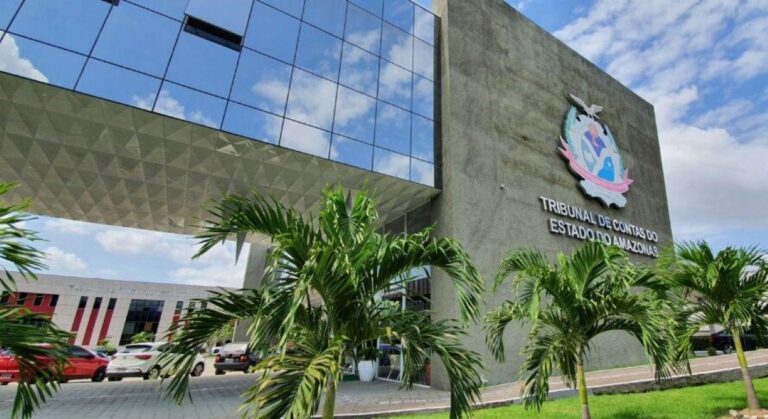 TCE-AM multa ex-presidente da Câmara de Iranduba em R$ 500 mil TCE-AM multa ex-presidente da Câmara de Iranduba em R$ 500 mil