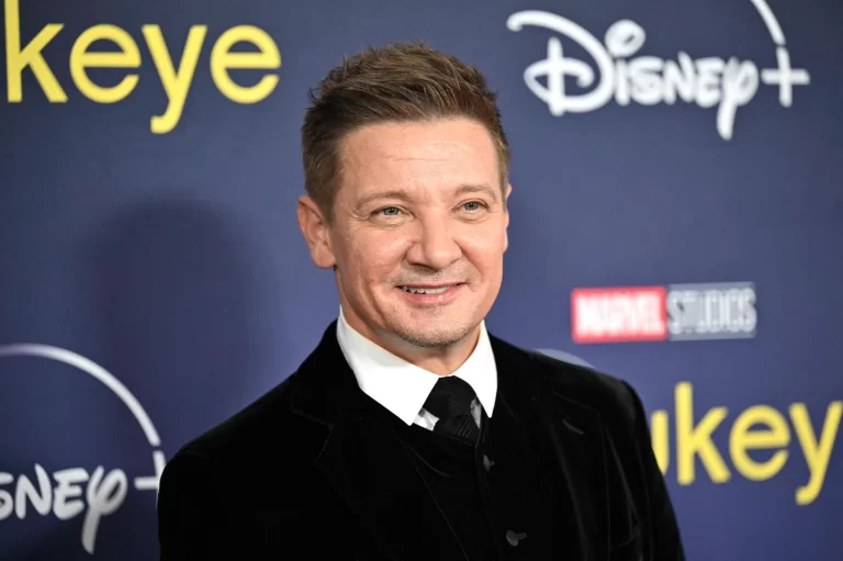 Ator Jeremy Renner, de "Vingadores", está em estado crítico após acidente