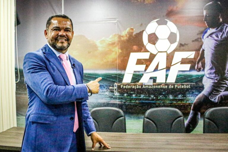 Rozenha assume a presidência da FAF