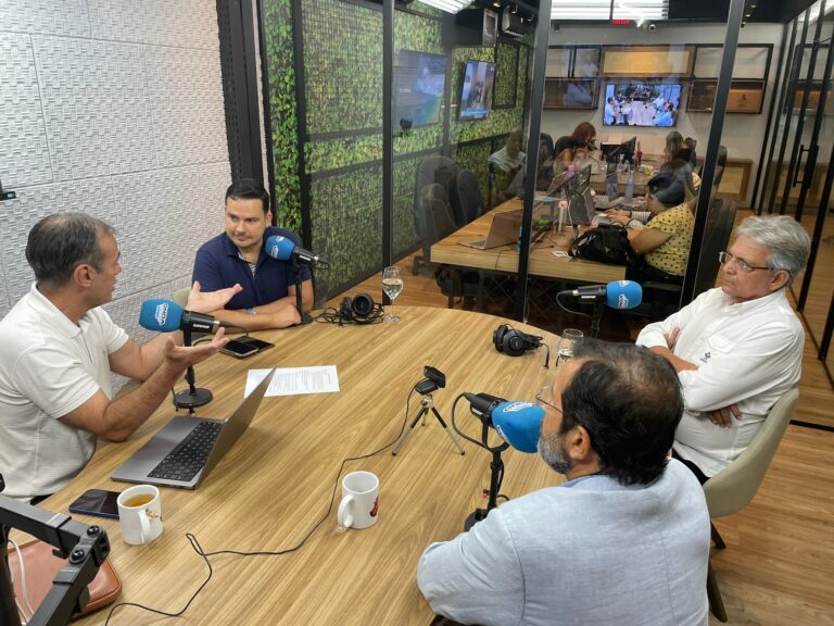 "Aprovei um artigo que garante competitividade para a ZFM", diz Pauderney Avelino