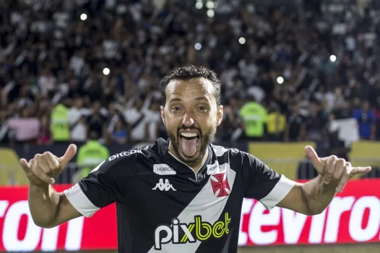 Atacante do Vasco, Nenê cai em blitz da Lei Seca no Rio de Janeiro