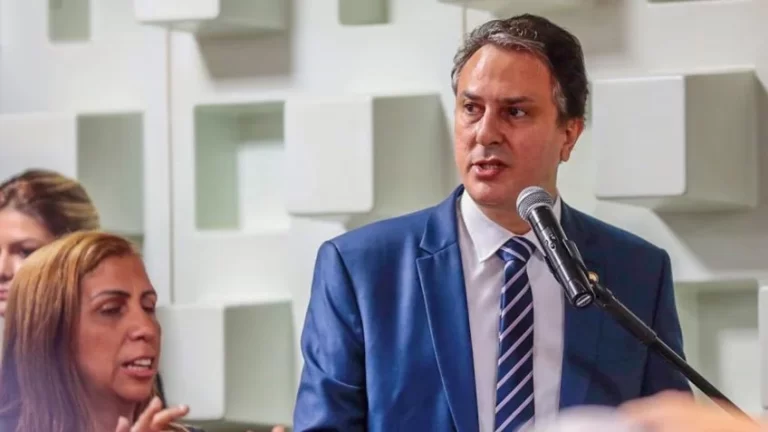 Ministro da Educação diz que vai "recuperar a credibilidade do Enem"