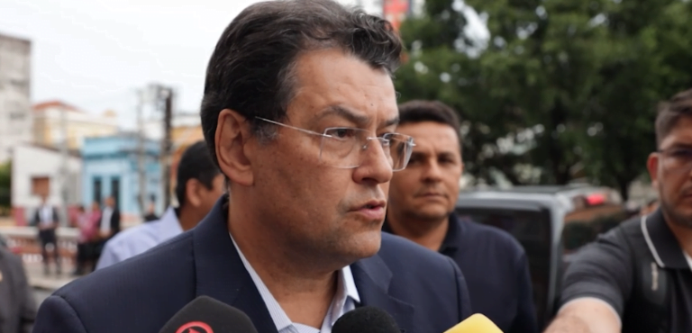 Eduardo Braga e Armando Mendes falam sobre legado de Amazonino em velório