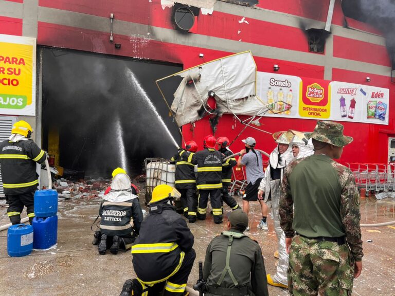 Corpo de Bombeiros do Amazonas é chamado para combate a incêndio na Colômbia