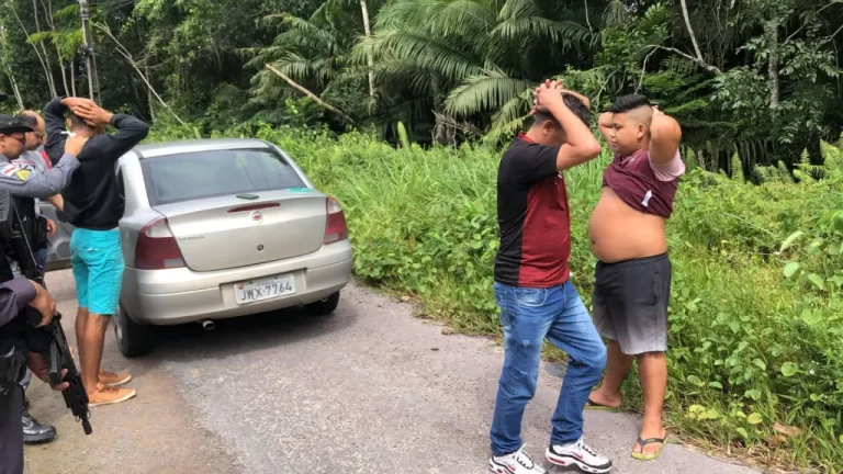 Vídeo: trio é preso no Rio Preto da Eva por furto e fraude contra idosos