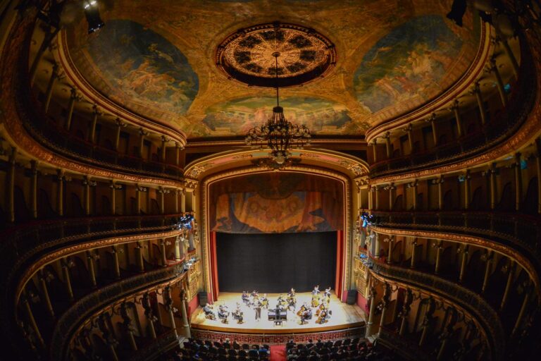 Ópera ‘Anna Bolena’ estreia no Teatro Amazonas