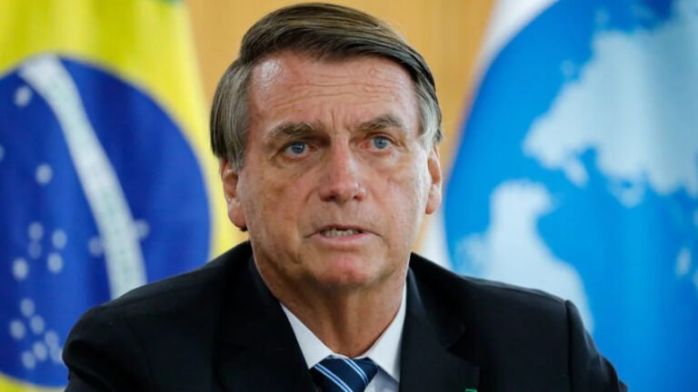 Bolsonaro depõe à PF nesta terça