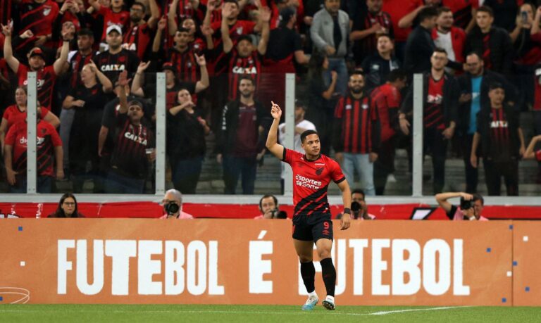 Times brasileiros vencem na Libertadores
